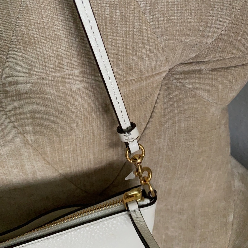 Handbag - Picture 4 of 8